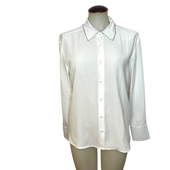 NWT White Blouse With Diamond Studs On Collar 🤍 - Picture 1 of 12